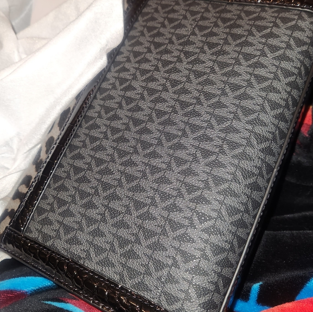 Michael Kors Black and Gray Leopard Print Shoulder Bag - Picture 6 of 8